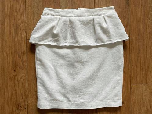 Mango leuke witte rok met peplum draagmaat 40 (42 in label), Kleding | Dames, Rokken, Gedragen, Maat 38/40 (M), Wit, Onder de knie