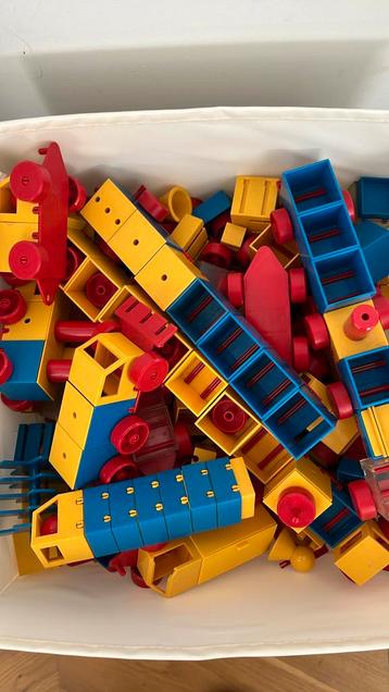 Fischer Technik Junior Doos vol constructiespeelgoed beschikbaar voor biedingen