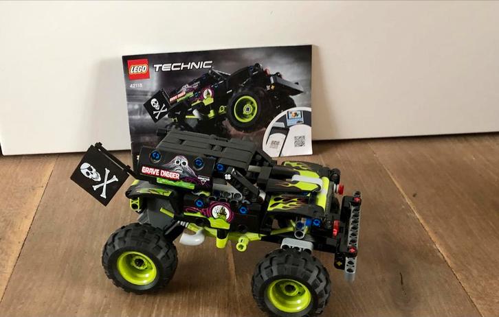 Lego Technic Monster Jam Grave Digger, Kinderen en Baby's, Speelgoed | Duplo en Lego, Zo goed als nieuw, Ophalen of Verzenden