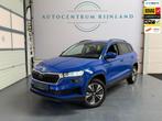 Skoda Karoq 1.5 TSI ACT Business Edition Plus 1 JAAR BOVAG G, Auto's, Stof, 1498 cc, 4 cilinders, Blauw