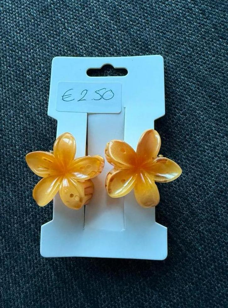 Oranje Bloemen Haarklemmen - Nieuw!, Sieraden, Tassen en Uiterlijk, Uiterlijk | Haarverzorging, Nieuw, Haarspeld, Verzenden