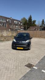 Peugeot 107 1.0-12V XR - 5 deurs - APK tot mei 2026, Auto's, Peugeot, Voorwielaandrijving, Stof, Zwart, Elektrische ramen