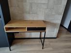 Houten bureau met stalen poten, Ophalen, Zo goed als nieuw, Bureau