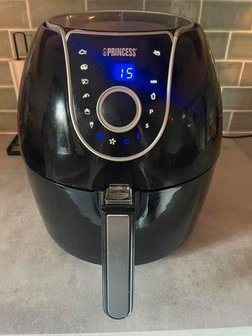 Airfryer Princess XXL beschikbaar voor biedingen