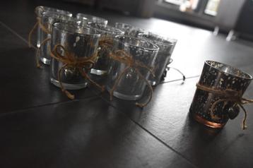 Theelichten set beschikbaar voor biedingen