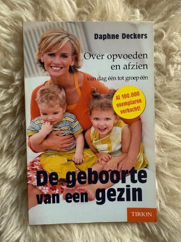 De Geboorte van een Gezin - Daphne Deckers beschikbaar voor biedingen