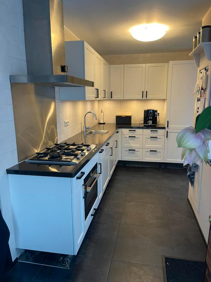 Latex spuiten, keuken , trappen, deuren spuiten, schilder, Diensten en Vakmensen, Schilders en Behangers, Binnenschilderwerk, Buitenschilderwerk