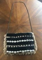 Schoudertasje zwart rotan schelpen met metaal koord NIEUW, Ophalen of Verzenden, Nieuw, Zwart