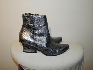 Eijk leren zilveren enkel laars apart hakje schub mt 38 beschikbaar voor biedingen