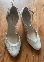 Trouwschoenen met kant (maat 5), Ophalen of Verzenden, Zo goed als nieuw, Wit, Schoenen