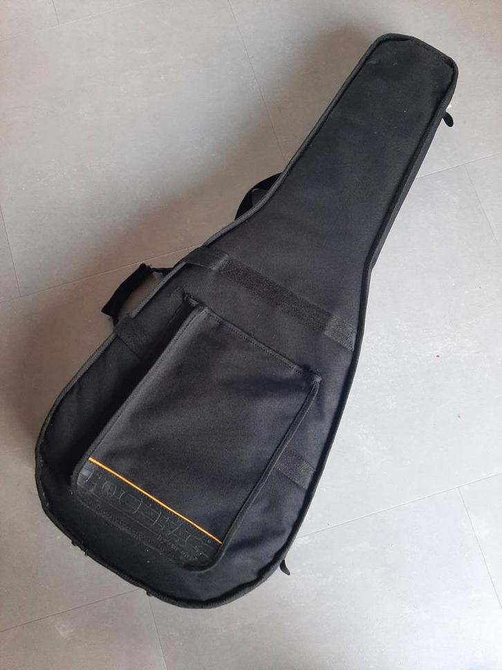 Rockbag koffer voor klassieke 4/4 gitaar, goede staat, Muziek en Instrumenten, Behuizingen en Koffers, Gebruikt, Akoestische gitaar
