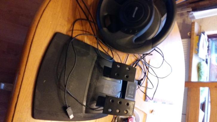 stuur met pedalen  voor pc, Computers en Software, Joysticks, Zo goed als nieuw, Ophalen