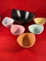 Plateel pastel Tulipe pindaset De Driehoek Huizen pindastel, Antiek en Kunst, Antiek | Keramiek en Aardewerk, Ophalen of Verzenden