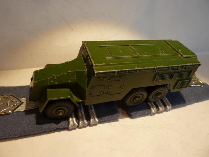 DINKY TOYS:  677  >>>>> ARMOURED COMMAND VEHICLE, Hobby en Vrije tijd, Modelauto's | 1:43, Gebruikt, Bus of Vrachtwagen, Dinky Toys