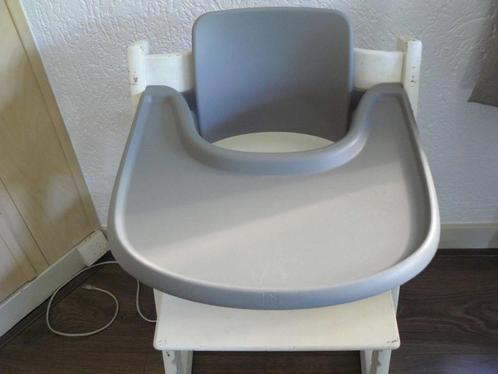 Complete, grijze Stokke Tripp Trapp babyset met playtray., Kinderen en Baby's, Kinderstoelen, Zo goed als nieuw, Meegroeistoel