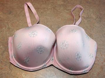 Leuke zacht roze BH Prima Donna maat 80E beschikbaar voor biedingen