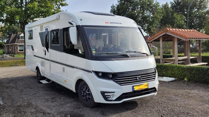 Te huur prachtige complete luxe CAMPER Euro6 van particulier, Caravans en Kamperen, Verhuur