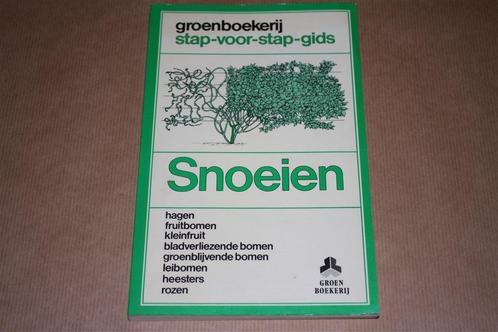 Groenboekerij: Stap-voor-stap-gids. Snoeien., Boeken, Wonen en Tuinieren, Gelezen, Moestuin, Ophalen of Verzenden