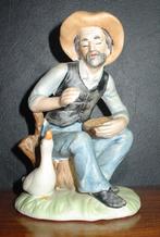 Porceleinen man voedert gans beeldje, Ophalen of Verzenden, Zo goed als nieuw, Mens