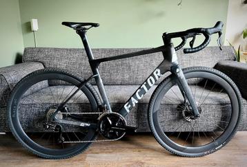 Factor Ostro VAM Gravel 56 DuraAce DI2 12s Disc Black Inc 45 beschikbaar voor biedingen