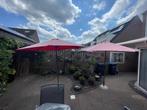 Parasols, twee stuks met rood doek, Ophalen, Gebruikt, 2 tot 3 meter