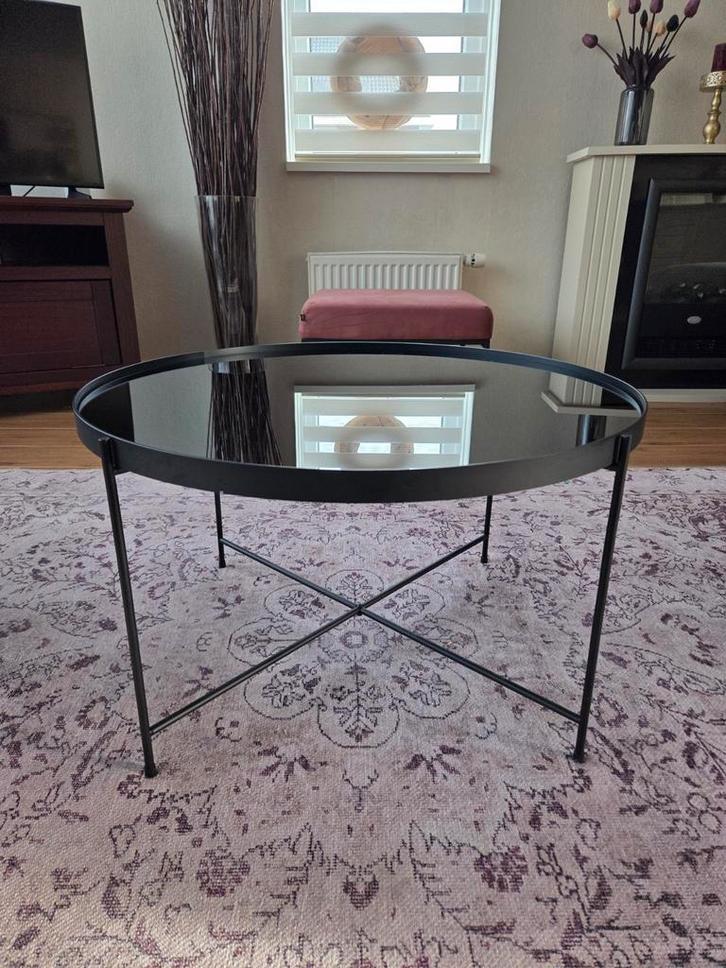 Zwarte salontafel / bijzettafel met blad van glas zgan, Huis en Inrichting, Tafels | Salontafels, Zo goed als nieuw, Minder dan 50 cm