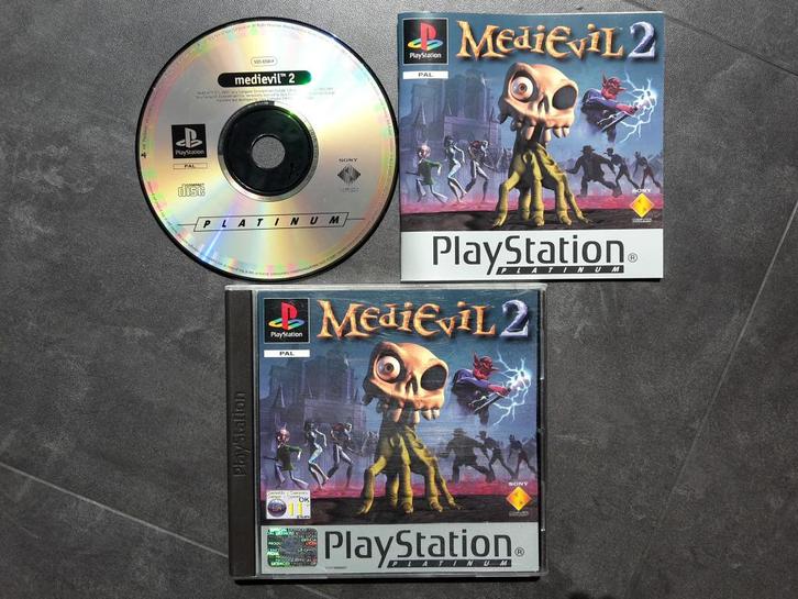 PS1 - Medievil 2 - PlayStation 1 PSX, Spelcomputers en Games, Games | Sony PlayStation 1, Zo goed als nieuw, Avontuur en Actie