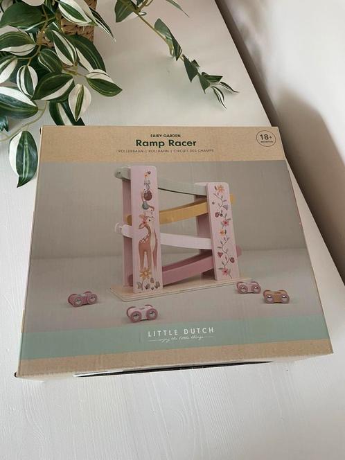 Houten speelgoedrollerbaan en hamerbankje sprookjestuin, Kinderen en Baby's, Speelgoed | Houten speelgoed, Nieuw, Overige typen