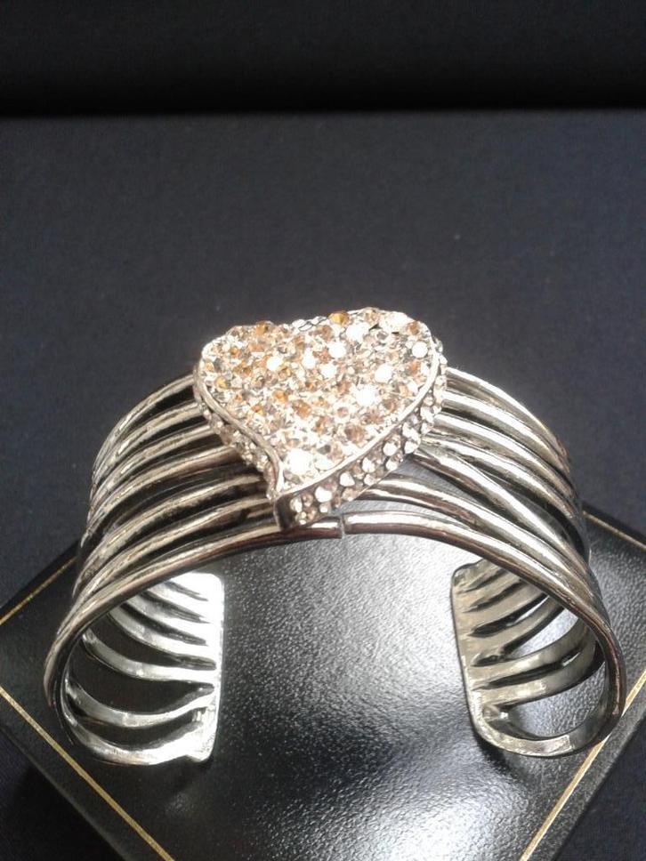 Zilverkleurige brede ARMBAND met Blinkend HART, Sieraden, Tassen en Uiterlijk, Armbanden, Zo goed als nieuw, Overige materialen