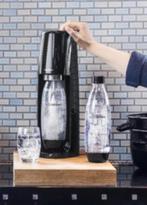 SodaStream Spirit bruiswatertoestel zwart + 2 flessen CHCS, Ophalen of Verzenden, Zo goed als nieuw