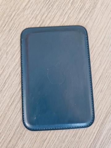 Apple wallet 1e edition  beschikbaar voor biedingen