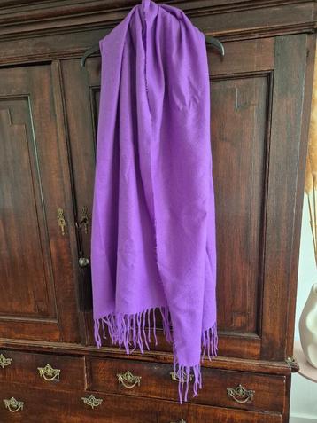 Paarse sjaal dames warme winter kleding item paars  beschikbaar voor biedingen