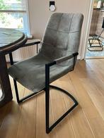 Eetstoel gratis, Huis en Inrichting, Stoelen, Gebruikt, Overige kleuren, Leer, Ophalen of Verzenden