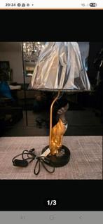 Mooie nieuwe tafel lamp.
56 x 30 x 30 cm, Huis en Inrichting, Lampen | Tafellampen, Ophalen of Verzenden, Nieuw, Minder dan 50 cm