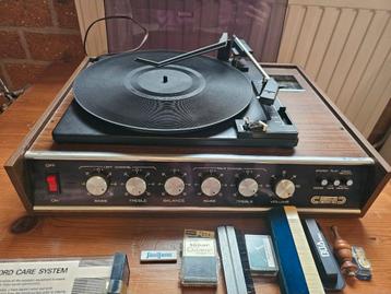 Vintage Platenspeler - Gerestaureerd beschikbaar voor biedingen
