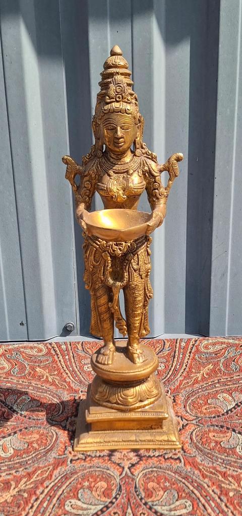 Massief bronzen beeld van Hindoe Godin Lakshmi Dīpālakṣmī, Antiek en Kunst, Curiosa en Brocante, Ophalen of Verzenden