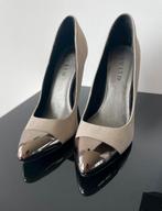 Invito pumps maat 40 - zo goed als nieuw!, Ophalen of Verzenden, Zo goed als nieuw, Grijs, Pumps