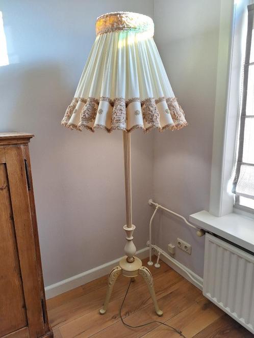 Antieke staande vloerlamp, Huis en Inrichting, Lampen | Vloerlampen, Gebruikt, 150 tot 200 cm, Hout, Ophalen