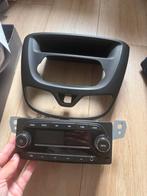 Auto radio + frame Opel Karl, Auto diversen, Autoradio's, Verzenden, Gebruikt