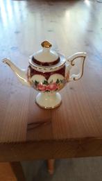 miniatuur porselein theepot, Ophalen of Verzenden