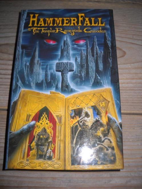 Hammerfall: The templar renegade crusades (cd/vhs in box)!, Cd's en Dvd's, Cd's | Hardrock en Metal, Gebruikt, Ophalen of Verzenden