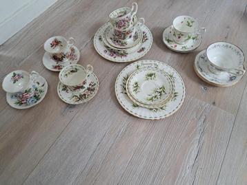 Royal Albert - Flowers of the Month - diverse sets - Antiek  beschikbaar voor biedingen