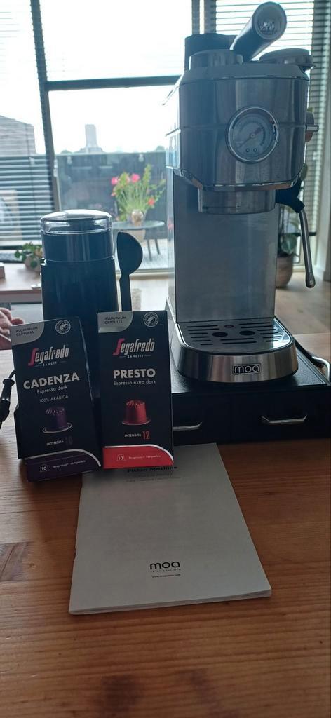 Moa pistonmachine, Witgoed en Apparatuur, Koffiezetapparaten, Gebruikt, Gemalen koffie, Koffiebonen, Espresso apparaat, Stoompijpje