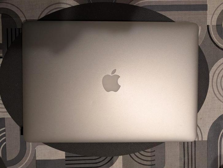 Macbook Pro 2015 15", i7 2,2Ghz, 16Gb RAM, 512Gb SSD, Computers en Software, Apple Macbooks, Zo goed als nieuw, MacBook Pro, 15 inch