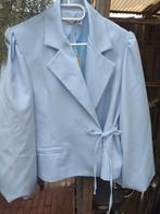 Lichtblauw jasje met striksluiting - Maat 38/40/42, Maat 38/40 (M), Zo goed als nieuw, Jasje, Verzenden