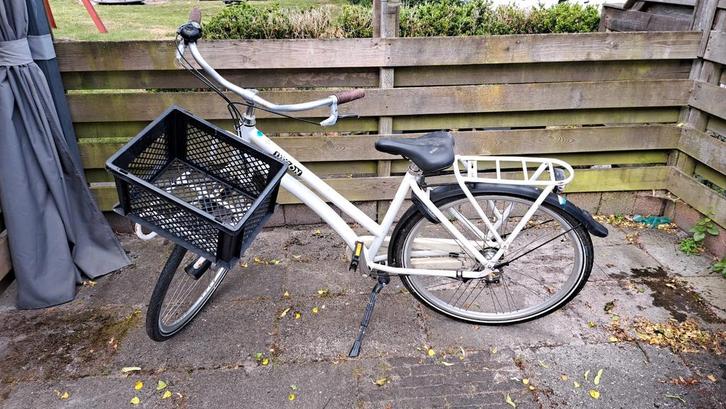 Union fiets met krat, Fietsen en Brommers, Fietsen | Dames | Damesfietsen, Gebruikt, Overige merken, Ophalen of Verzenden