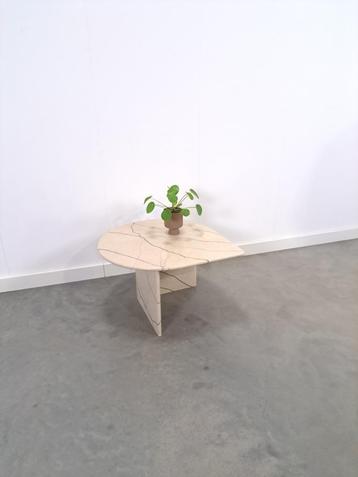 Marmeren druppelvormige tafel vintage salontafel beschikbaar voor biedingen