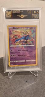 Zacian Amazing Rare - Vivid Voltage - AP Grading 8.0, Hobby en Vrije tijd, Verzamelkaartspellen | Pokémon, Ophalen of Verzenden