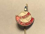 Metalen STADE DE RHEIMS VOETBALCLUB Speld (Rood/Wit/Blauw)., Verzenden, Zo goed als nieuw, Sport, Speldje of Pin