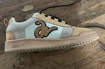 Zo goed als nieuw Josh V sneakers beschikbaar voor biedingen